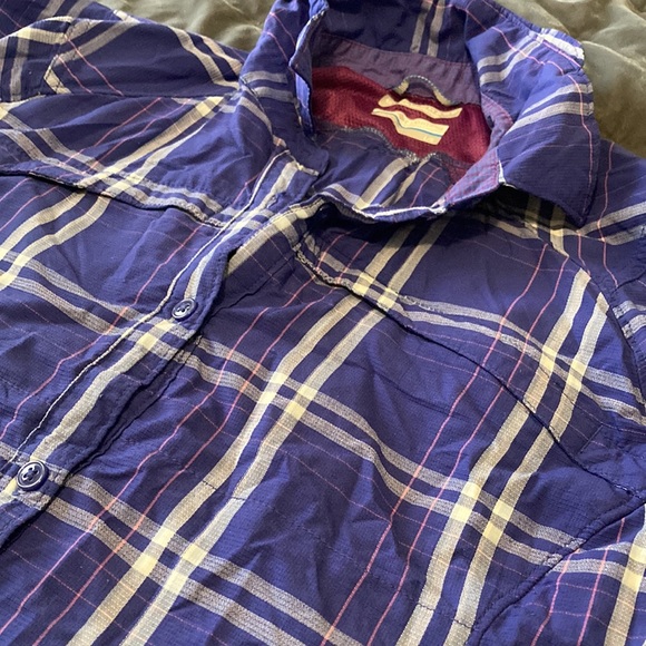 Women’s Columbia Plaid top - Picture 5 of 6